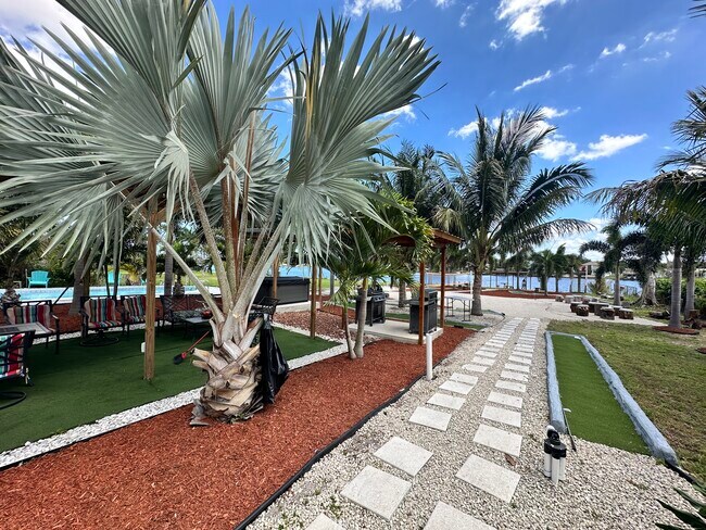 Foto del edificio - 6604 Eastview Dr