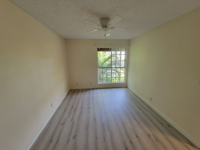 Building Photo - Available Now – Clean & Comfortable 2-Bedroom at Kihei Villages
