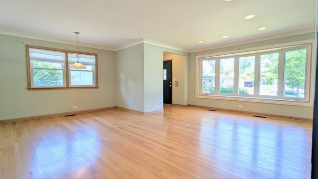Foto del edificio - 736 N Wilshire Ln
