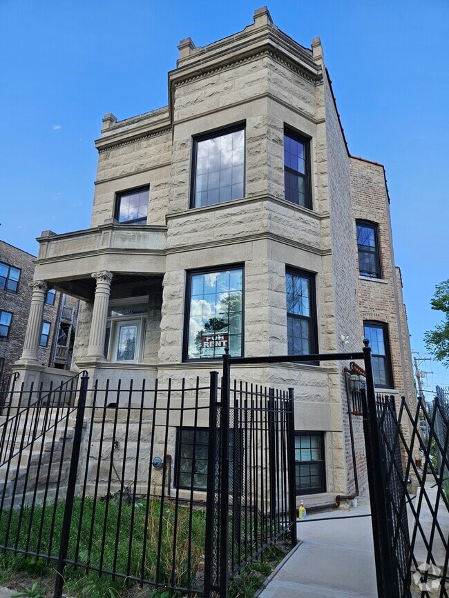 Building Photo - 1145 S Independence Blvd