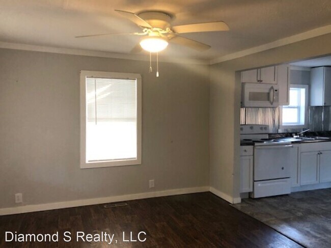 Foto del edificio - 2 br, 1 bath House - 2832 West Water Street