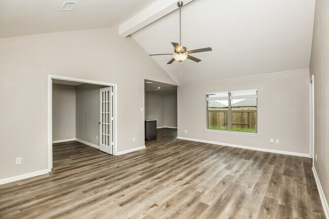 Foto del edificio - 8225 Smokey Creek Pass