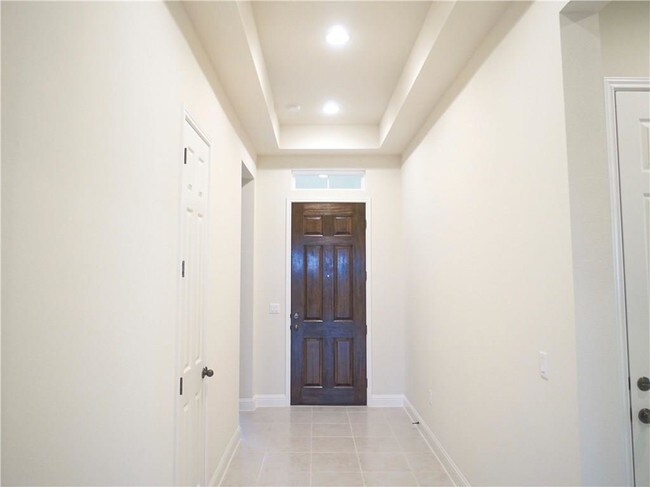 Building Photo - 14928 Iveans Way