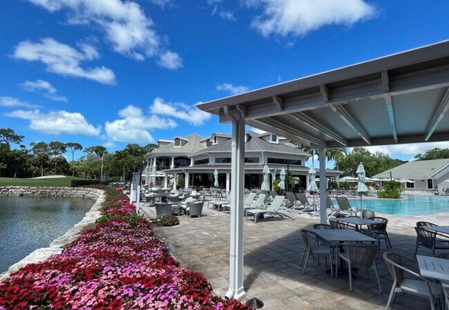 Foto del edificio - CALLING ALL GOLFERS ** BEAUTIFUL SINGLE FAMILY PRIVATE HEATED POOL HOME IN STONEBRIDGE COUNTRY CL...