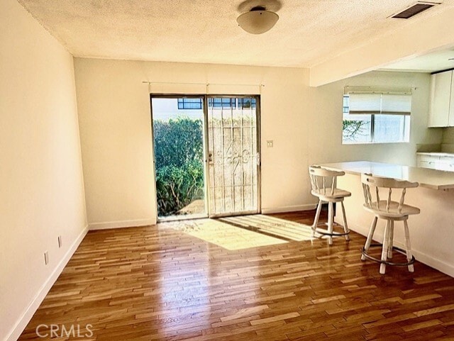 Building Photo - 964 W 2nd St