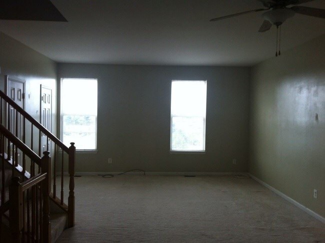 Building Photo - 3 br, 2.5 bath House - 330 BRUAW DRIVE