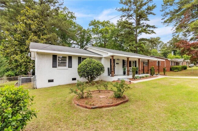 Foto del edificio - 756 Chadwick Rd
