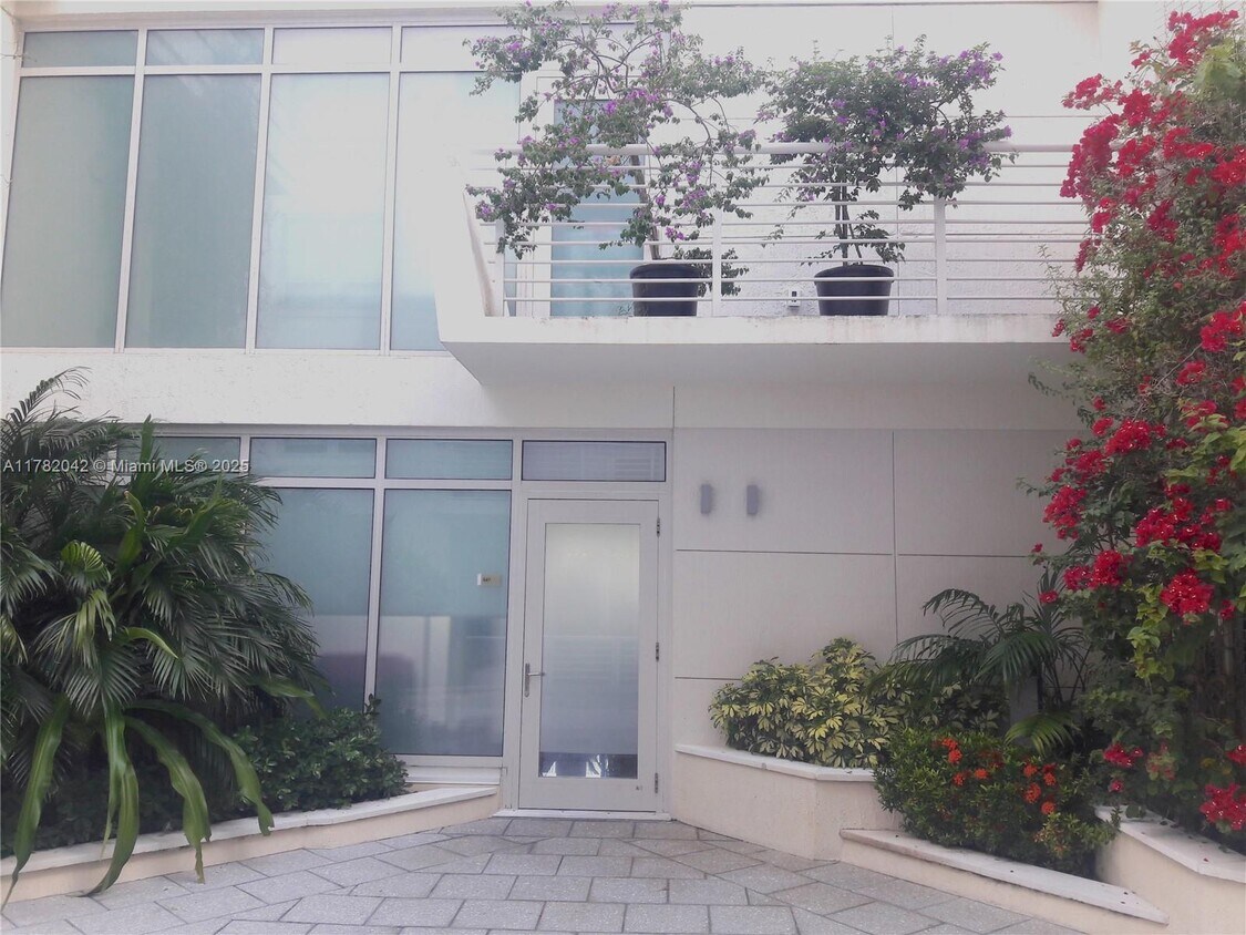 Foto principal - 3250 NE 1st Ave