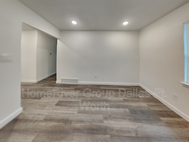 Building Photo - 5336 Rutland Ave