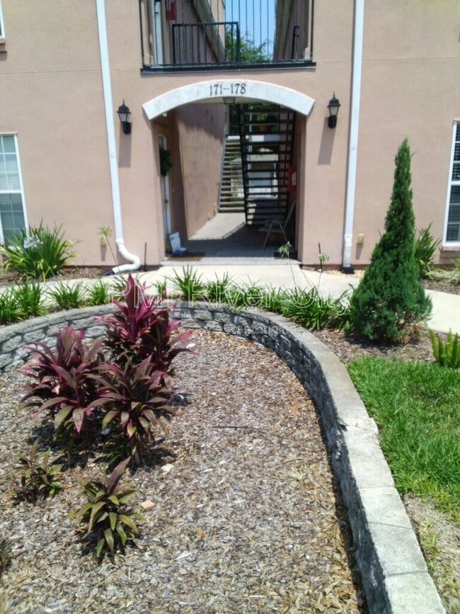 Building Photo - 175 Jardin De Mer Pl