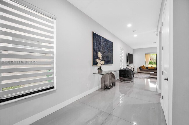 Building Photo - 8645 NW 39th Ct