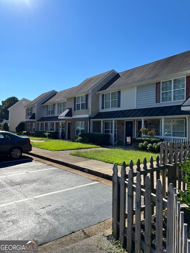 Foto del edificio - 417 WI Pkwy
