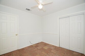 Building Photo - 13814 Lynnwood Ln