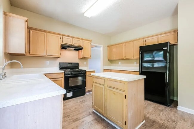 Building Photo - 2025 Eagle Nest Bluff NW