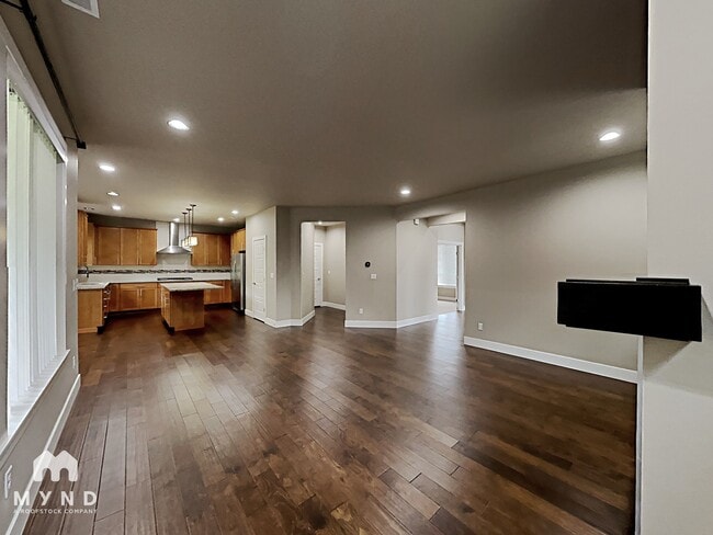 Building Photo - 12017 SE May Creek Park Dr