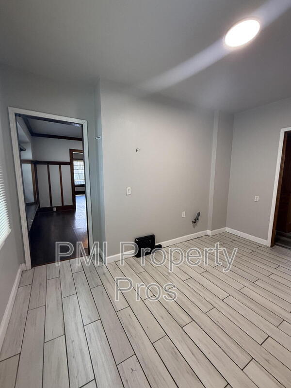 Foto del edificio - 2406 N 41st St