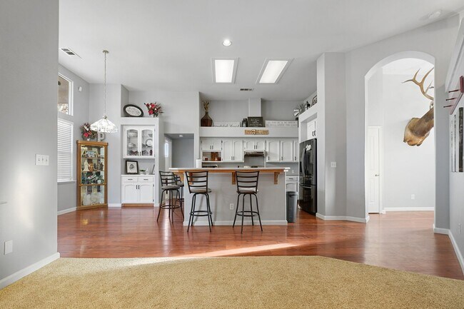 Building Photo - 1550 N Rio Vista Ct