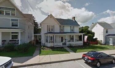 Building Photo - 514 8th St