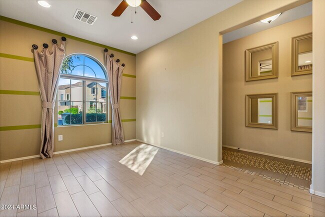 Foto del edificio - 9075 W Nicolet Ave