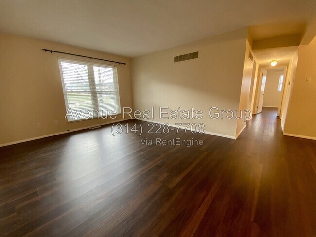 Foto del edificio - 10379 Forest Brook Ln