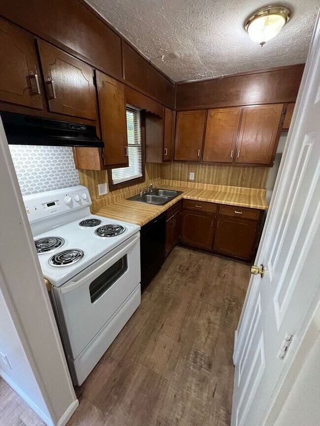 Building Photo - !!!WARNING: AVOID SCAMS CONFIRM RENTAL AT ...