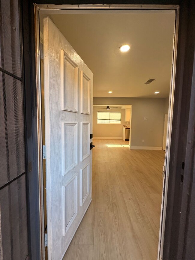 Building Photo - 1708 E Fairfield Ct