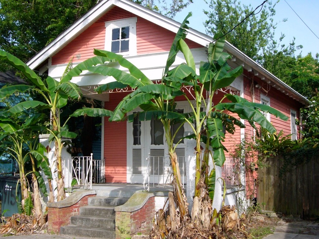 Primary Photo - 1415 Cambronne St