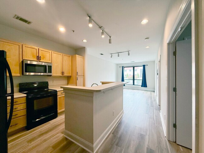 Interior 1 - 411 W Washington St