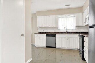 Building Photo - 11826 Oceanview St