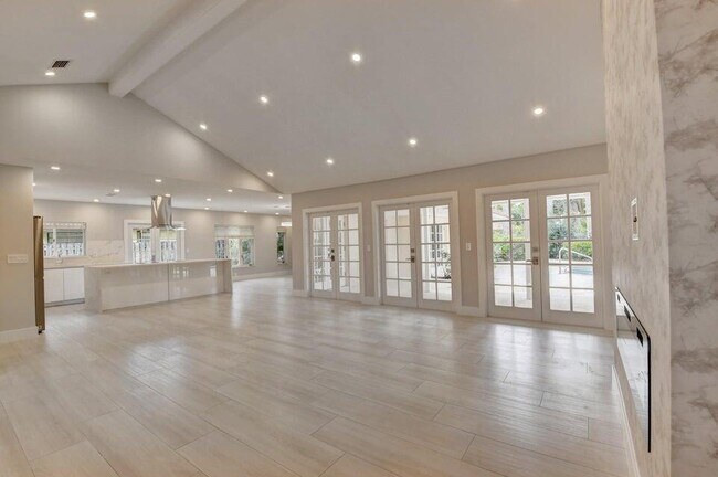 Foto del edificio - 6813 Viento Way