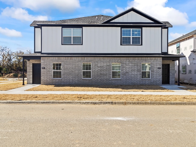 Photo - 957 S Amarillo Ave Apartment