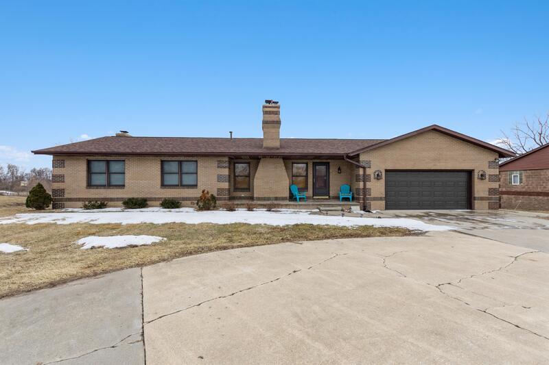 3584 Midway Dr, Toddville, IA 52341 House Rental in Toddville, IA