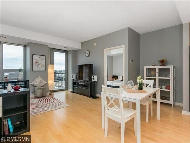 Foto del edificio - 929 Portland Ave