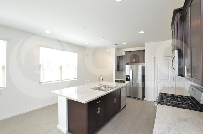 Building Photo - 2679 E Tolosa Dr