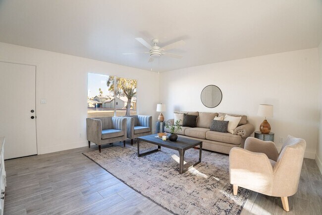 Foto del edificio - Gated community townhome- fully updated!