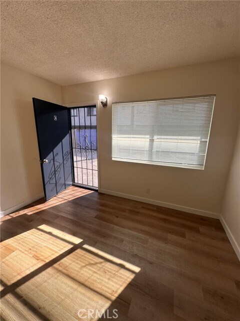 Foto del edificio - 1114 N Mayfair Ave