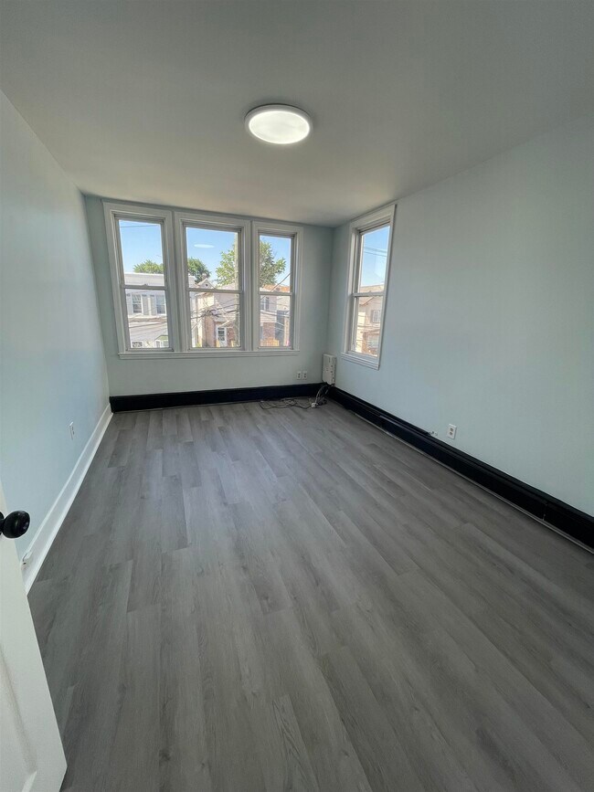 Foto del edificio - 27 E 46th St