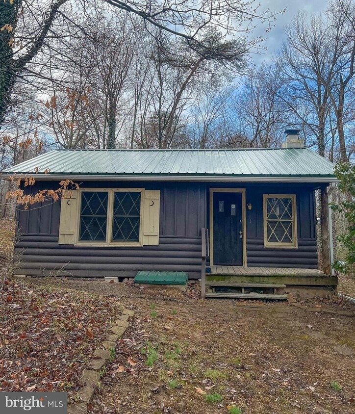 15 Gray Fox Rd, Harpers Ferry, WV 25425 House Rental in Harpers Ferry