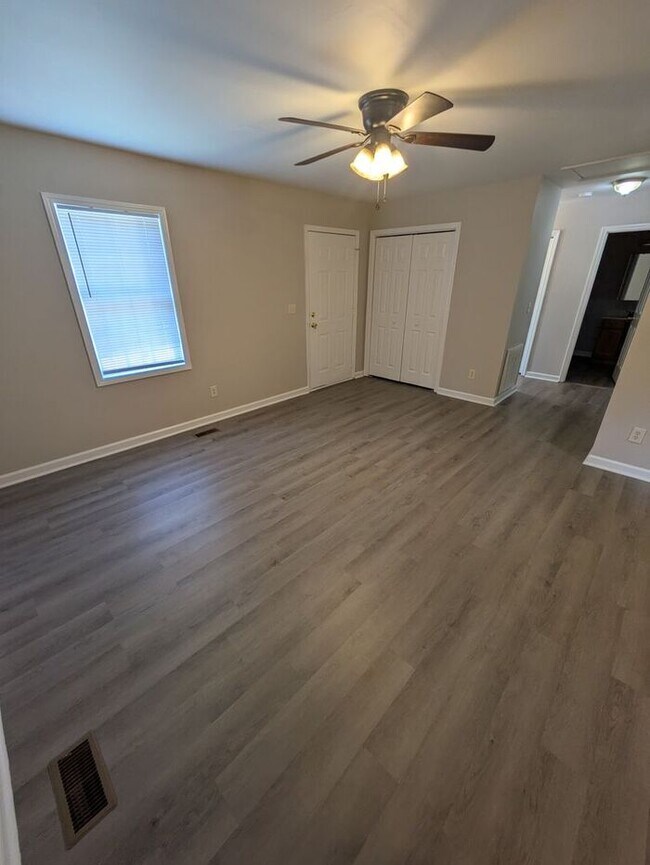 Foto del edificio - 2BD/1BA Unit in Newton