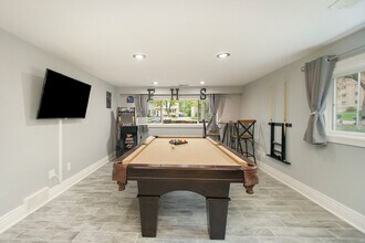 Building Photo - 506 Wilson Ave