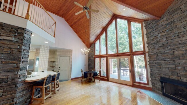Foto del edificio - 105 Harrogate Ln