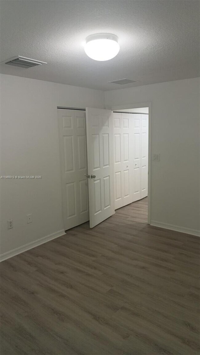 Foto del edificio - 6042 SW 19th Ct