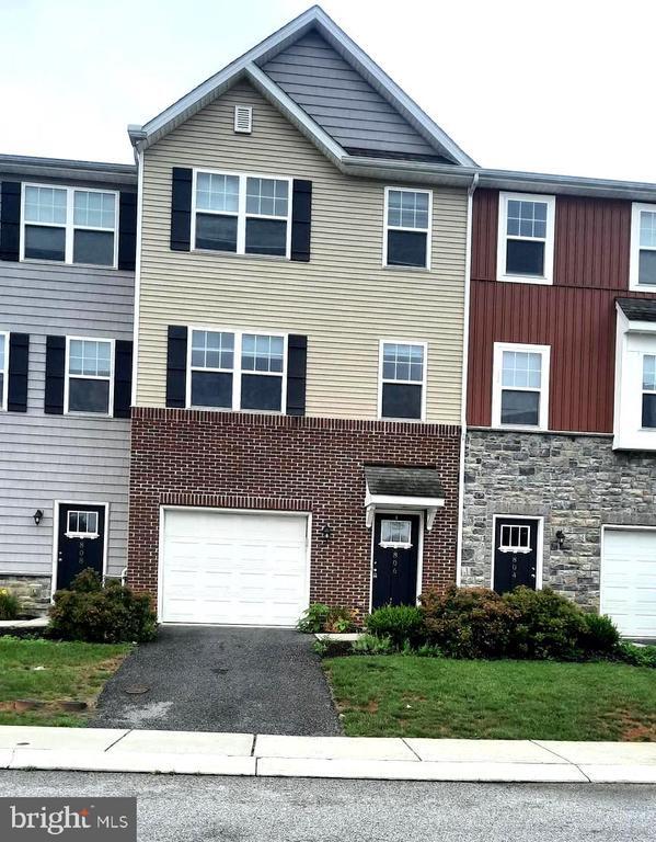 Building Photo - 806 Admiral's Quay Dr