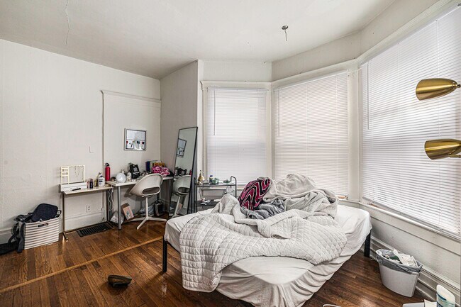 Building Photo - 1207 Prospect-