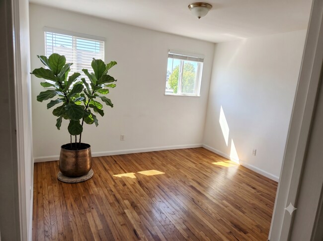 Building Photo - 7701 Circle Dr