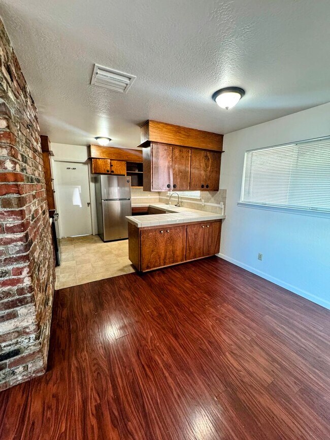 Foto del edificio - 3201 Springe St