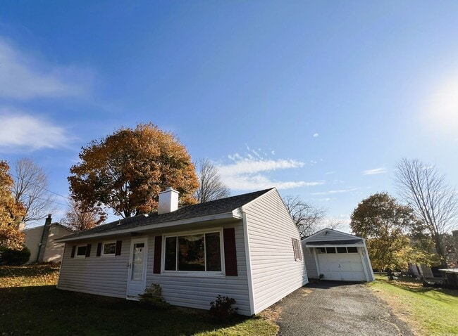 Foto del edificio - Single Family Home Available -  Lenox, MA