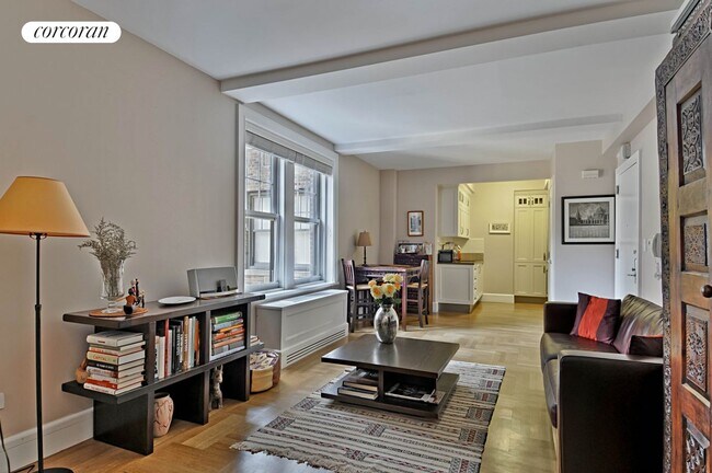 Building Photo - 27 W 72nd St