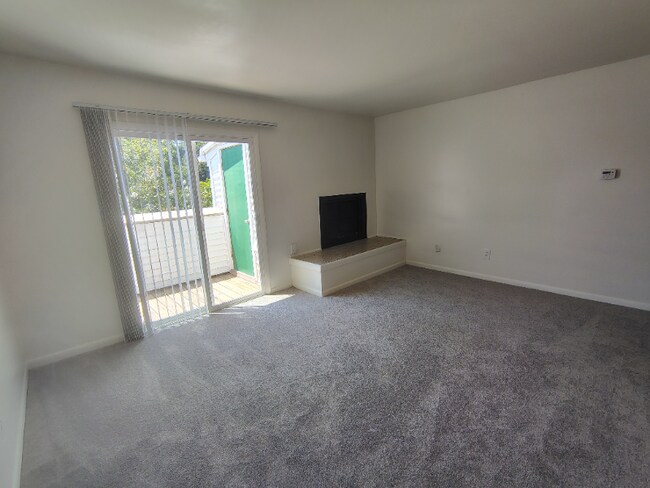 Building Photo - 600 Reusens Rd