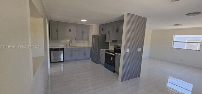 Foto del edificio - 338 8th Ave SW